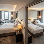 Majestic Aria & 5*