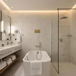 Готель Majestic Aria &