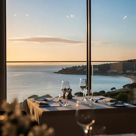 Готель Majestic Rivera