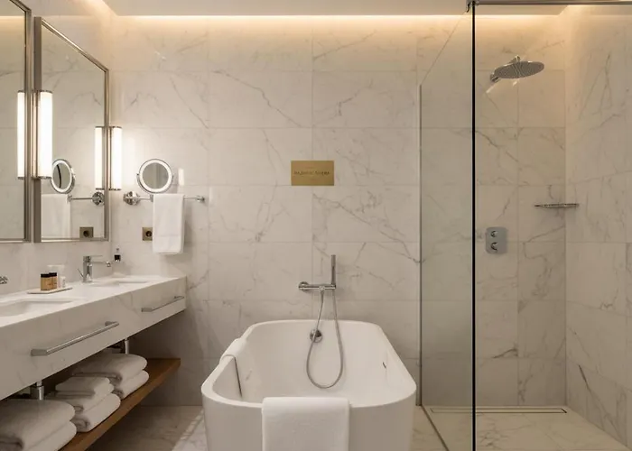 ホテル Majestic Aria Resort Hotel & Spa