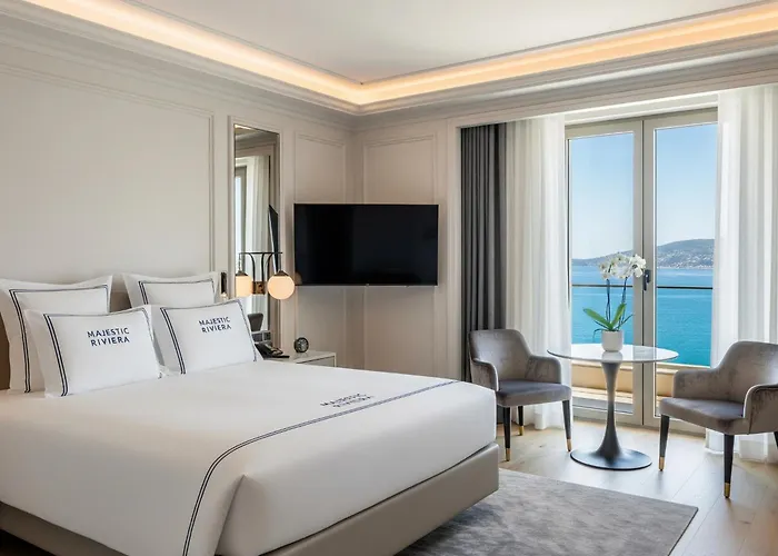 Majestic Aria Resort Hotel & Spa ホテル アランヤ